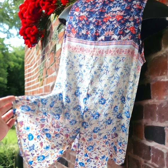 Sanctuary Floral Flowy Top - Picture 3 of 8